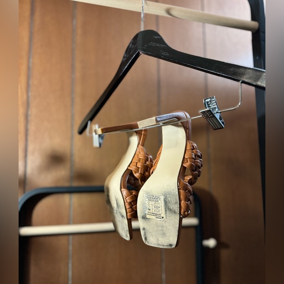 Mudd Brown Sandals - Picture 6 of 9